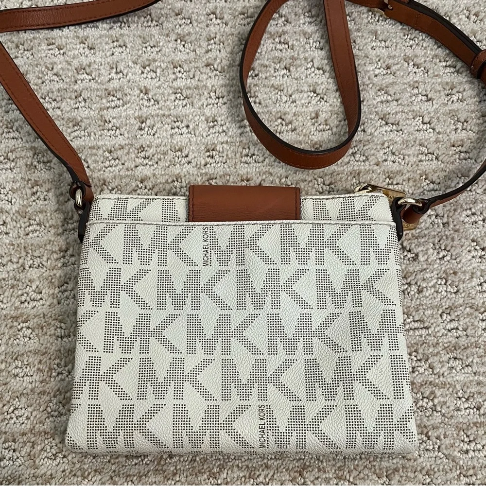 MICHAEL KORS Fulton Small White Saffiano Leather Crossbody Purse MK monogram - Picture 3 of 16
